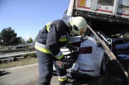 Két kamion és két személyautó ütközött az M5-ös autópályán_3