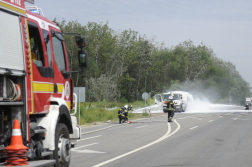 Egy tartályos kamion kerekei égtek a 44-es főúton_1