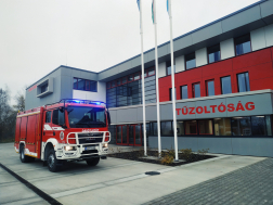 Új gépjárműfecskendők és drónszállító terepjáró érkezett Bács-Kiskunba_2
