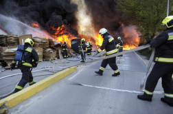Hulladékfeldolgozó telepen keletkezett tűz